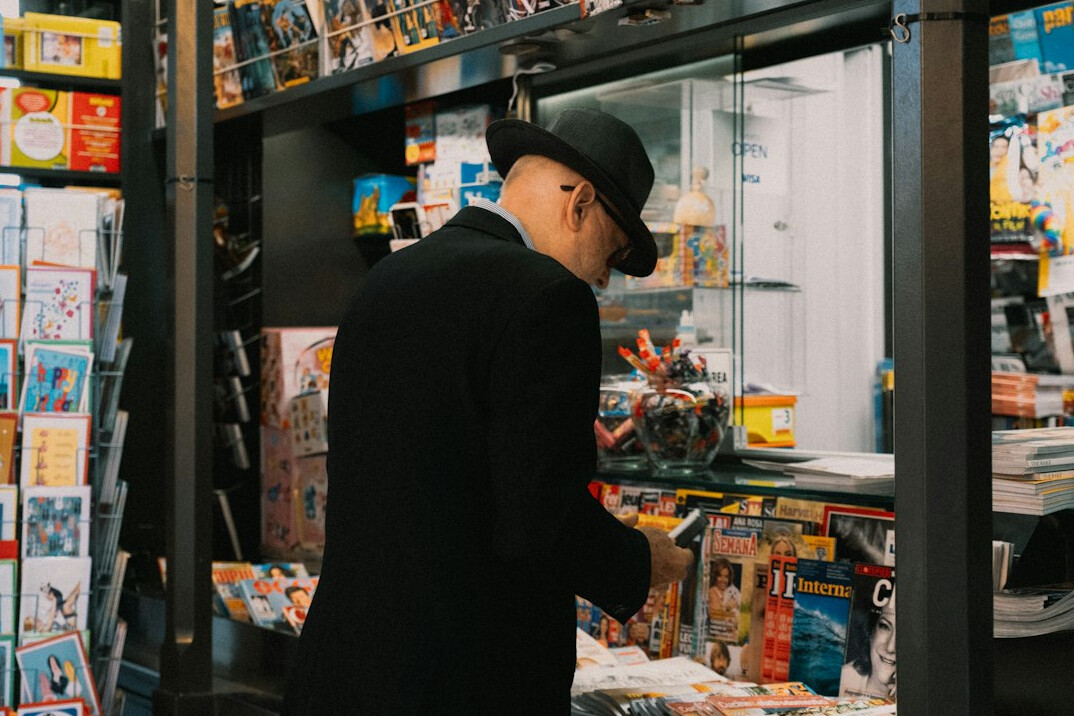 retail detective in action